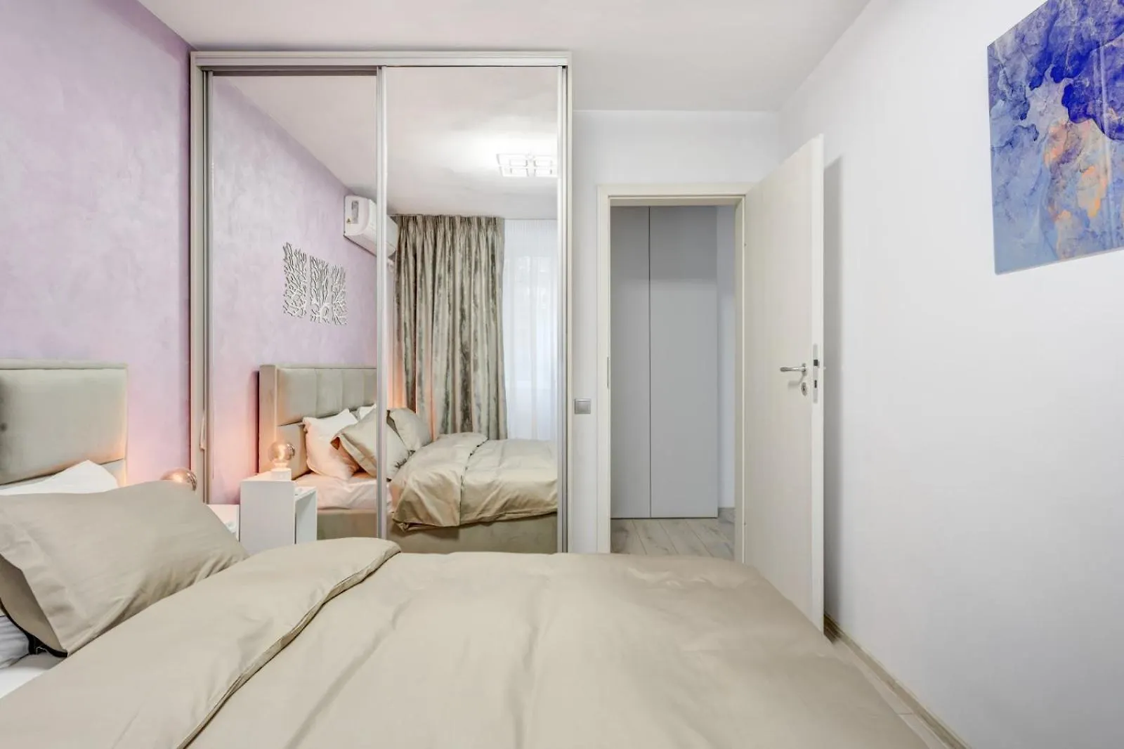 Elegant Old Town Escape Apartment Bucharest